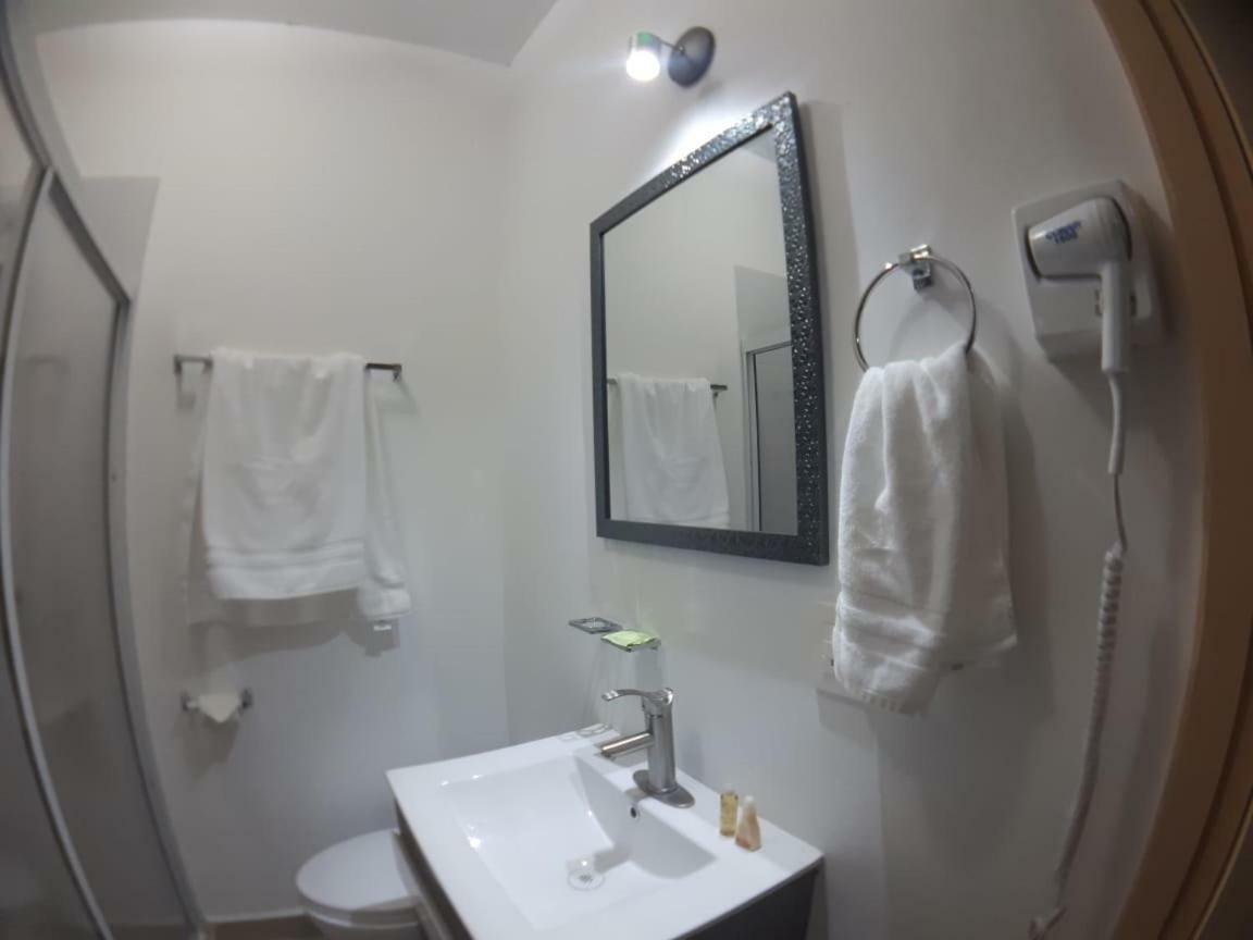 Nuevos Departamentos Centro Historico A 200 Mts Del Malecon Appartement La Paz Buitenkant foto